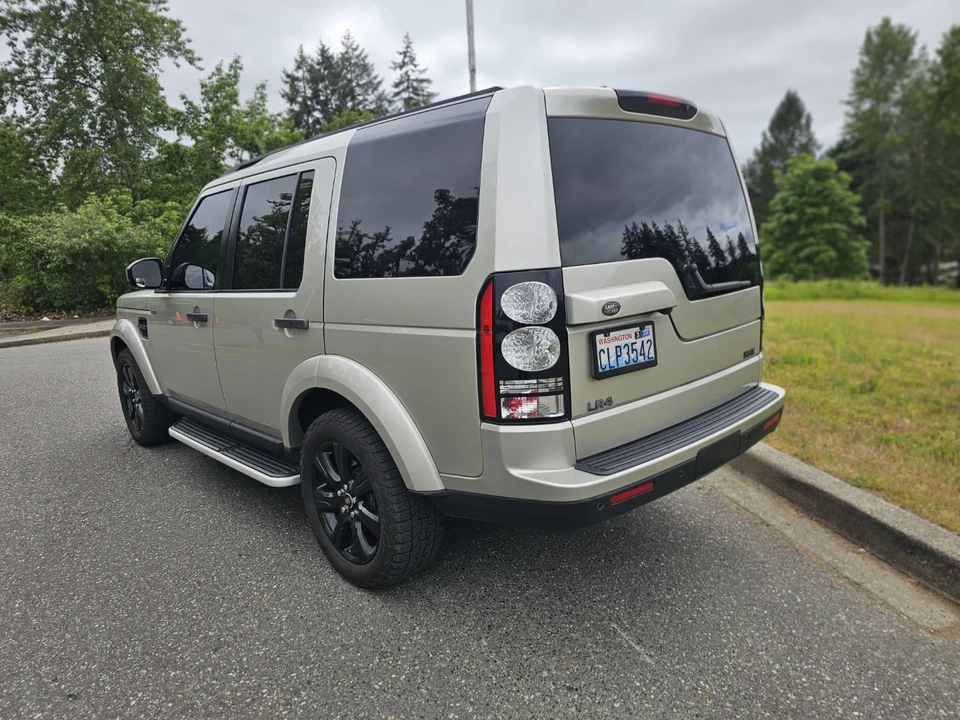 2015 Land Rover Discovery 4th Gen - Image 11 of 31