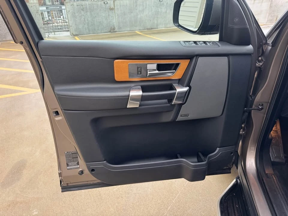 2015 Land Rover Discovery 4th Gen - Image 9 of 20