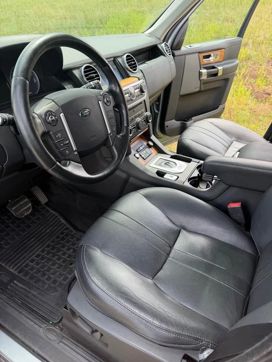2015 Land Rover Discovery 4th Gen - Image 17 of 20