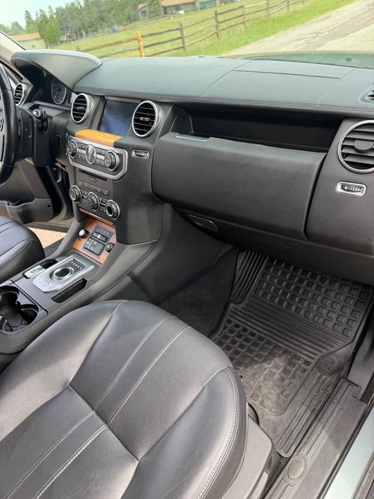 2015 Land Rover Discovery 4th Gen - Image 15 of 20