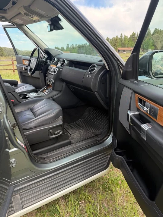 2015 Land Rover Discovery 4th Gen - Image 14 of 20