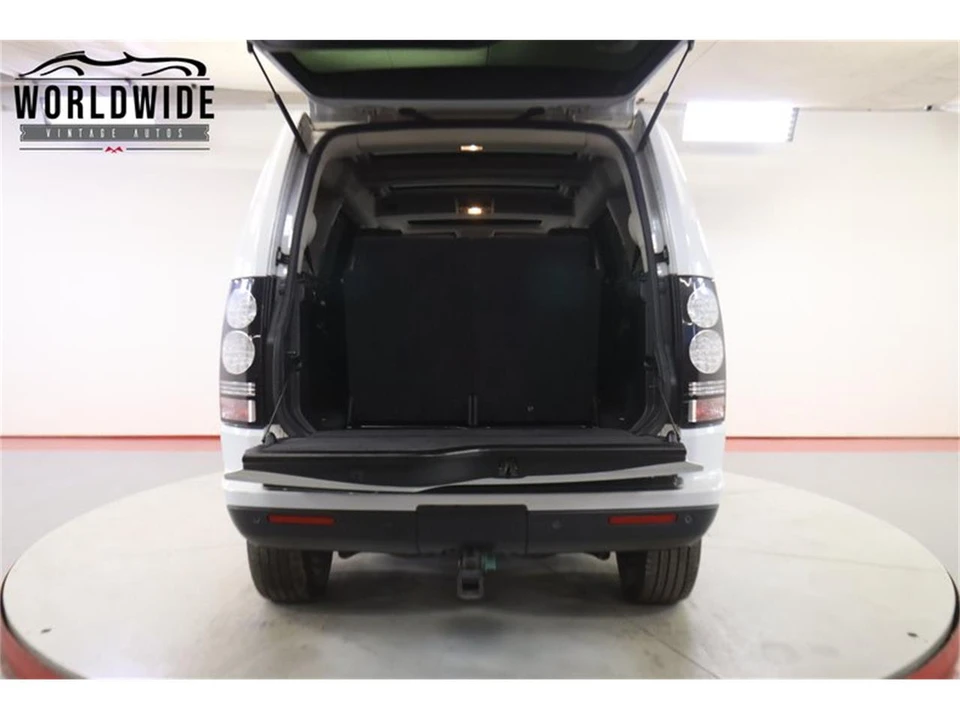 2015 Land Rover Discovery 4th Gen - Image 19 of 31