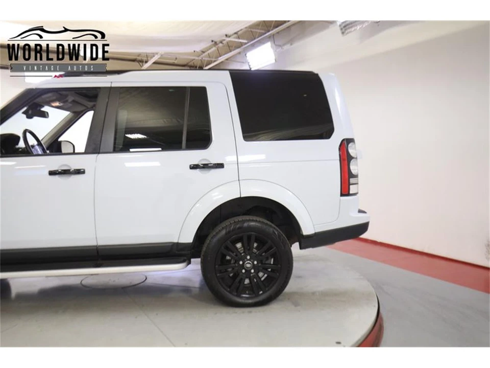 2015 Land Rover Discovery 4th Gen - Image 10 of 31