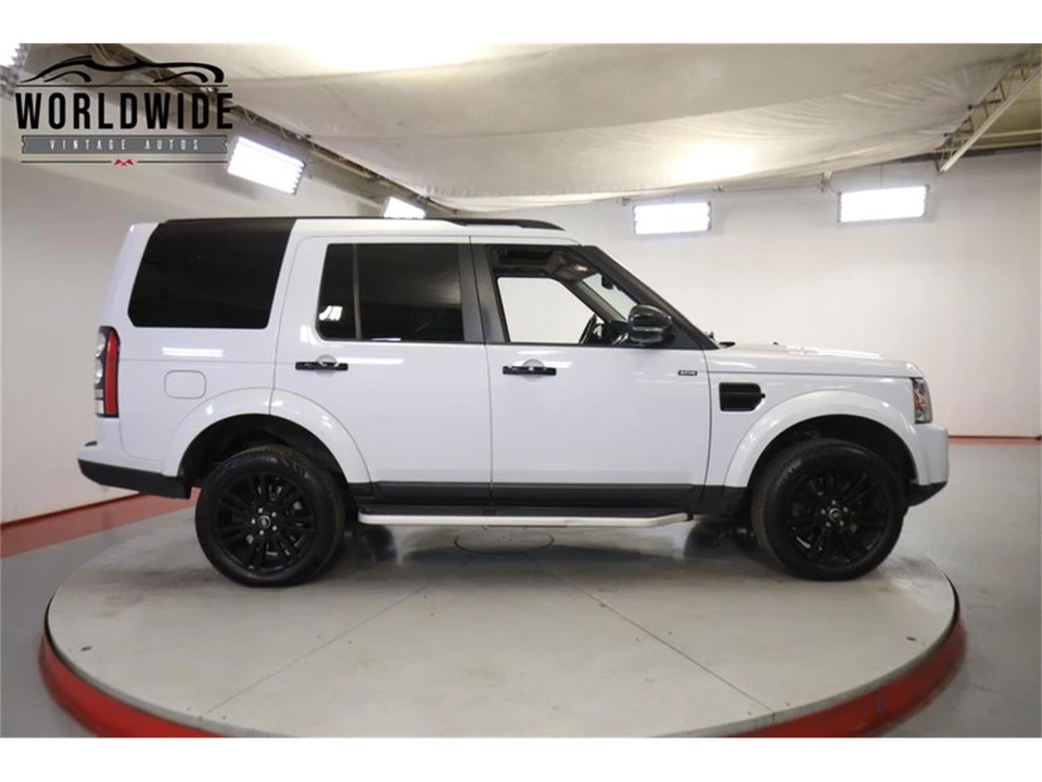 2015 Land Rover Discovery 4th Gen - Image 4 of 31