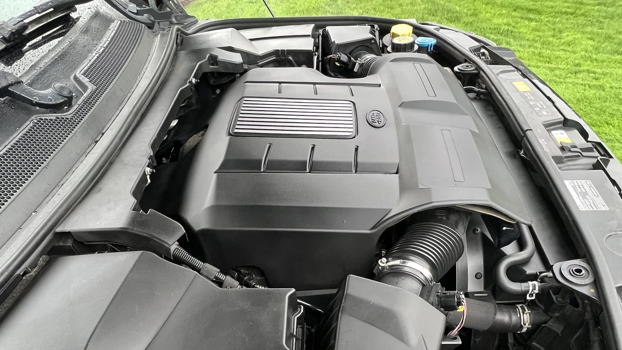 2015 Land Rover Discovery 4th Gen - Image 12 of 27