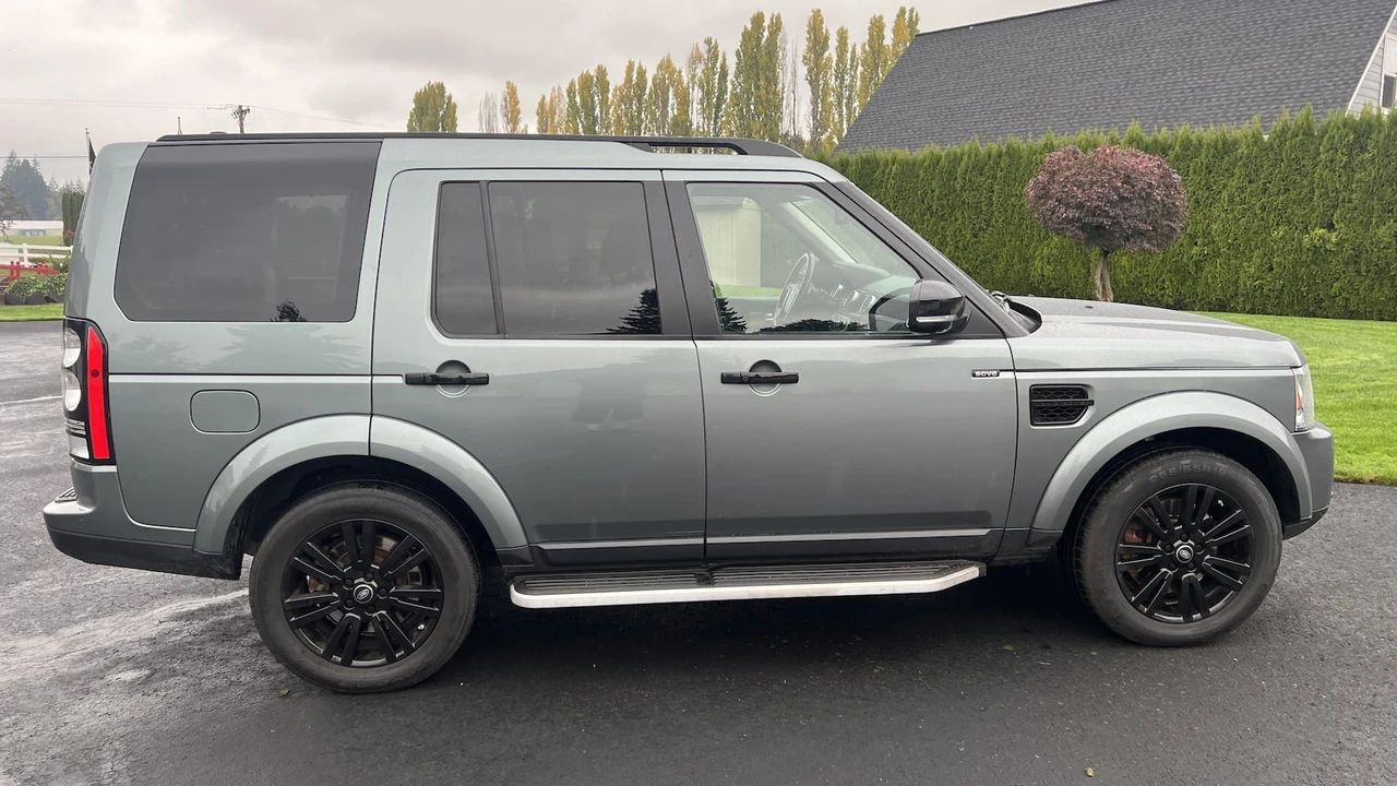 2015 Land Rover Discovery 4th Gen - Image 24 of 27
