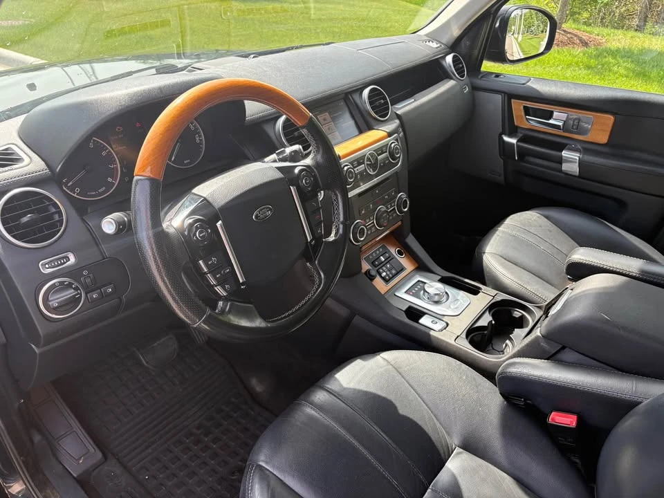 2015 Land Rover Discovery 4th Gen - Image 16 of 18