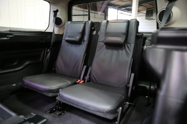 2015 Land Rover Discovery 4th Gen - Image 15 of 21