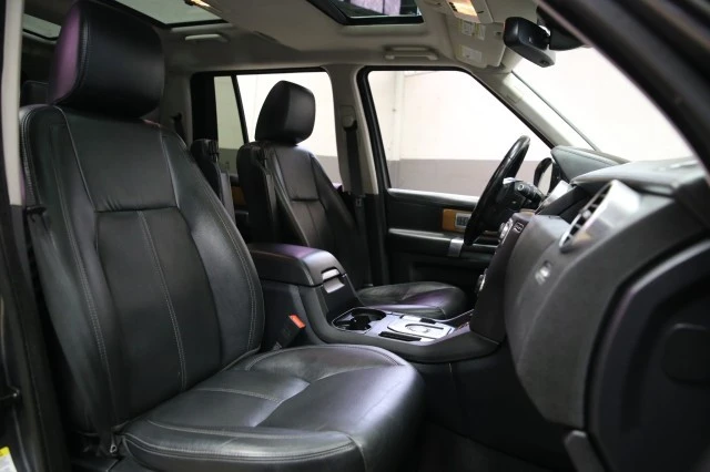2015 Land Rover Discovery 4th Gen - Image 16 of 21