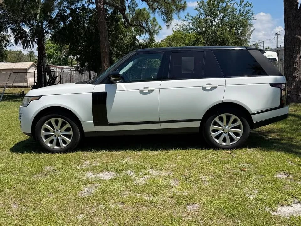 2015 Land Rover Range Rover L405 - Image 9 of 17