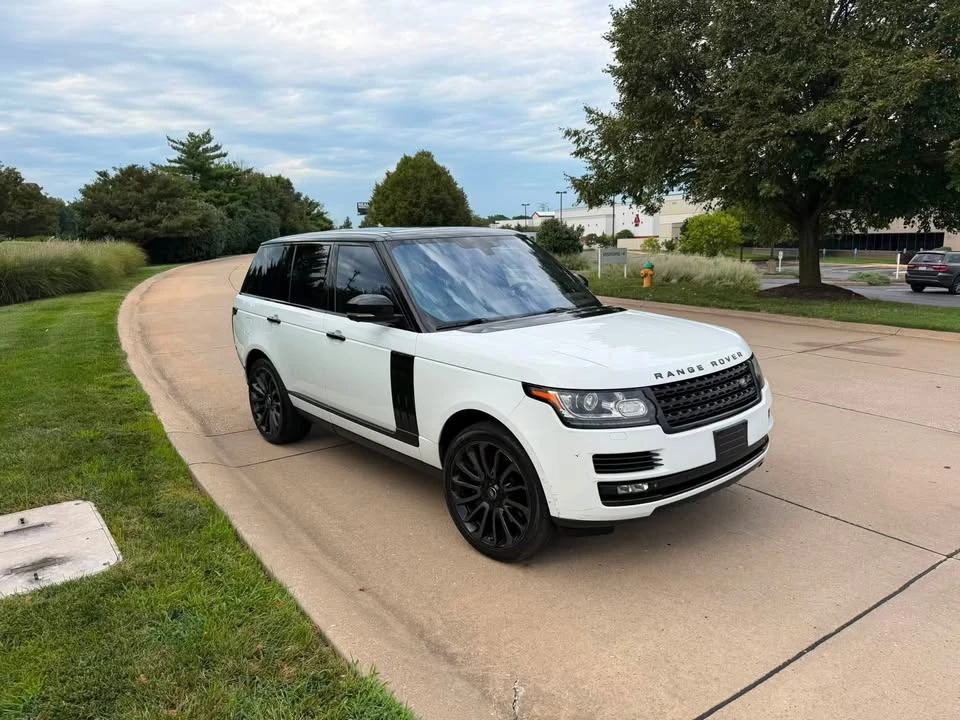 2015 Land Rover Range Rover L405 - Image 2 of 20