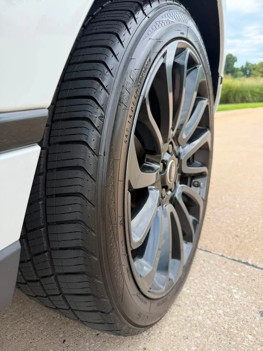 2015 Land Rover Range Rover L405 - Image 6 of 20