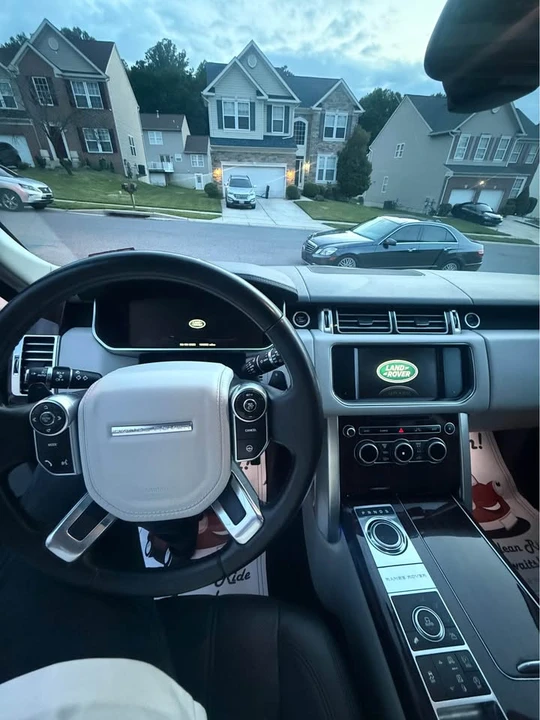 2015 Land Rover Range Rover L405 - Image 10 of 15