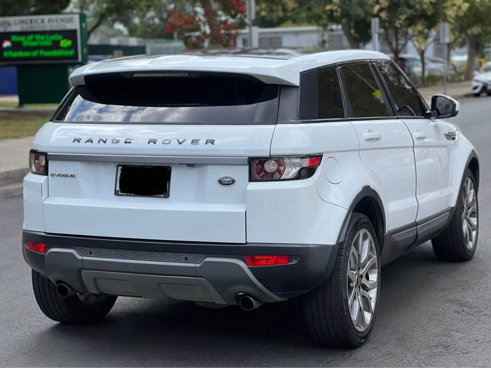 2015 Land Rover Range Rover L405 - Image 7 of 10