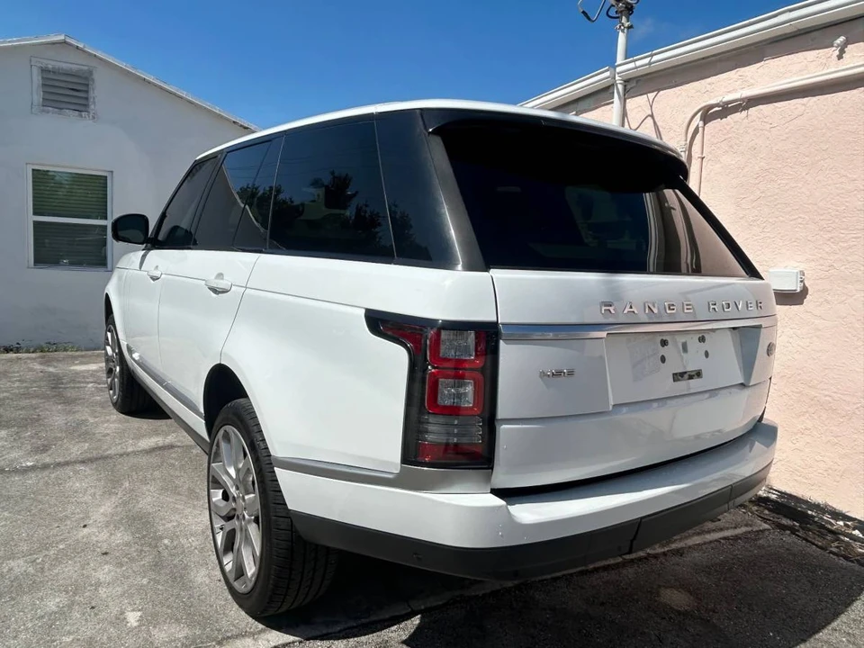 2015 Land Rover Range Rover L405 - Image 6 of 12