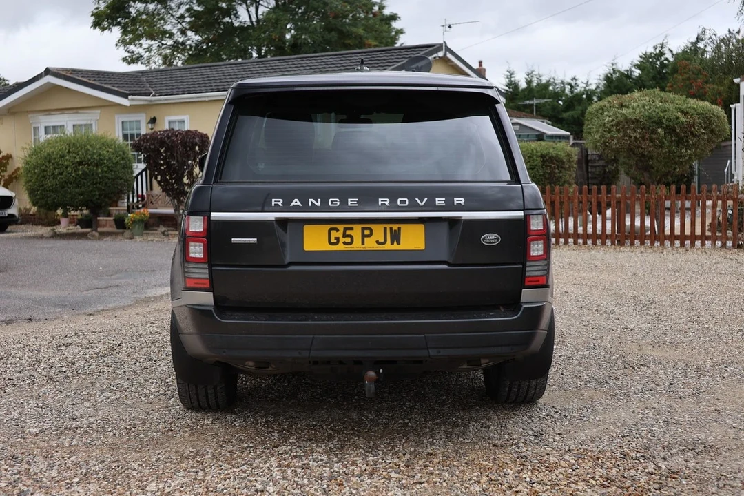 2015 Land Rover Range Rover L405 - Image 13 of 30