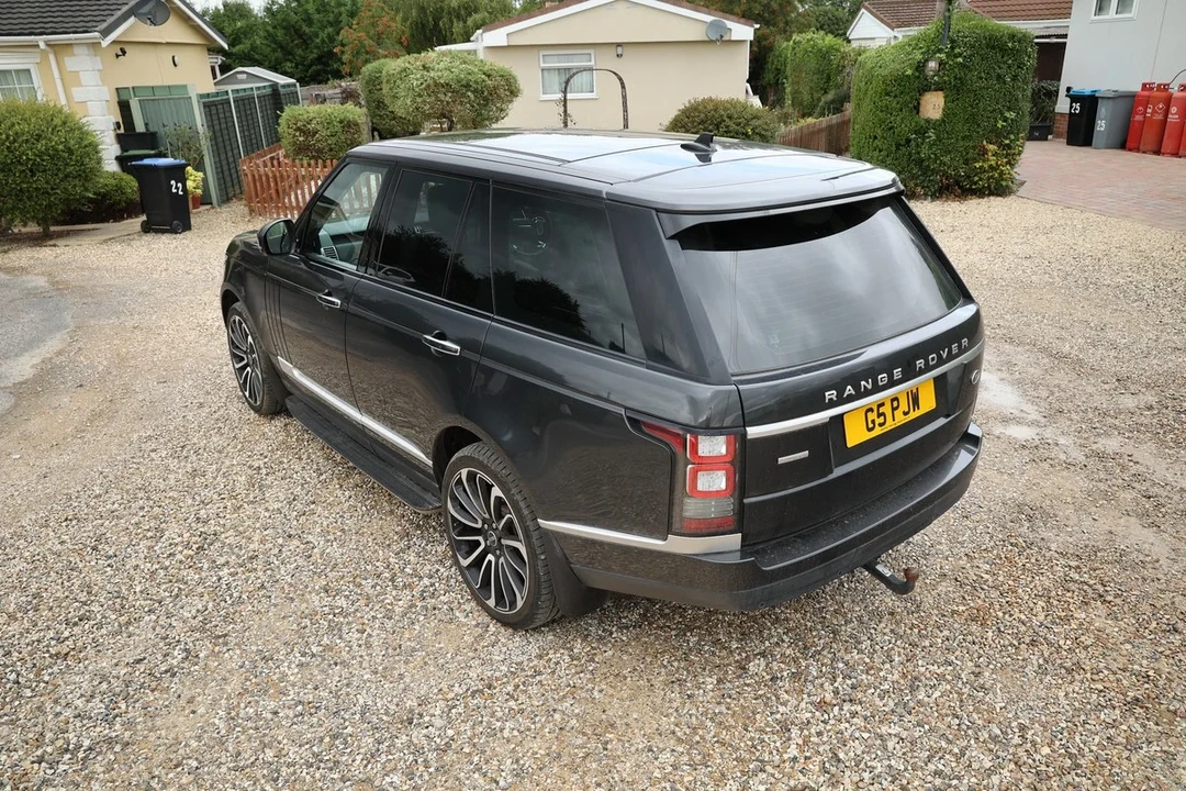 2015 Land Rover Range Rover L405 - Image 16 of 30