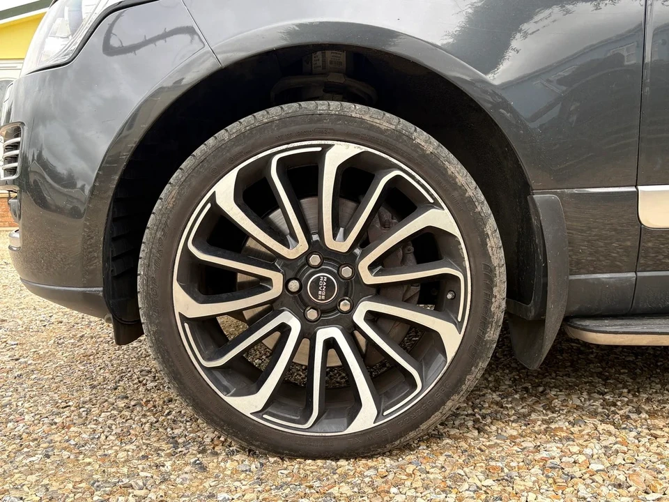 2015 Land Rover Range Rover L405 - Image 25 of 30