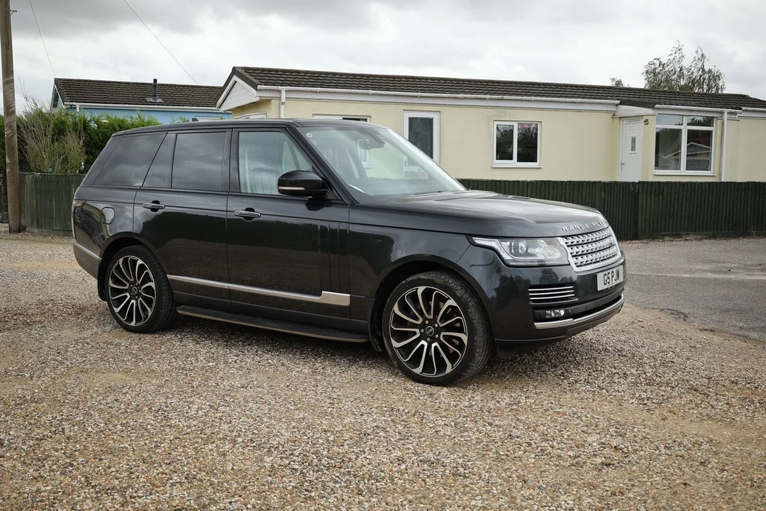 2015 Land Rover Range Rover L405 - Image 3 of 30