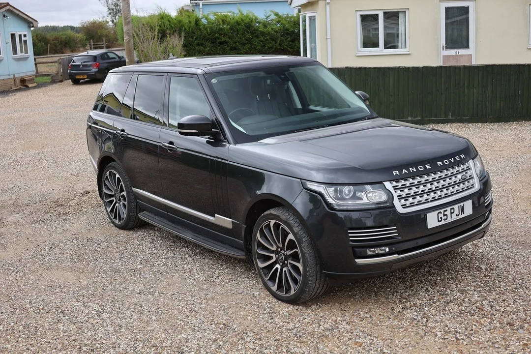2015 Land Rover Range Rover L405 - Image 4 of 30