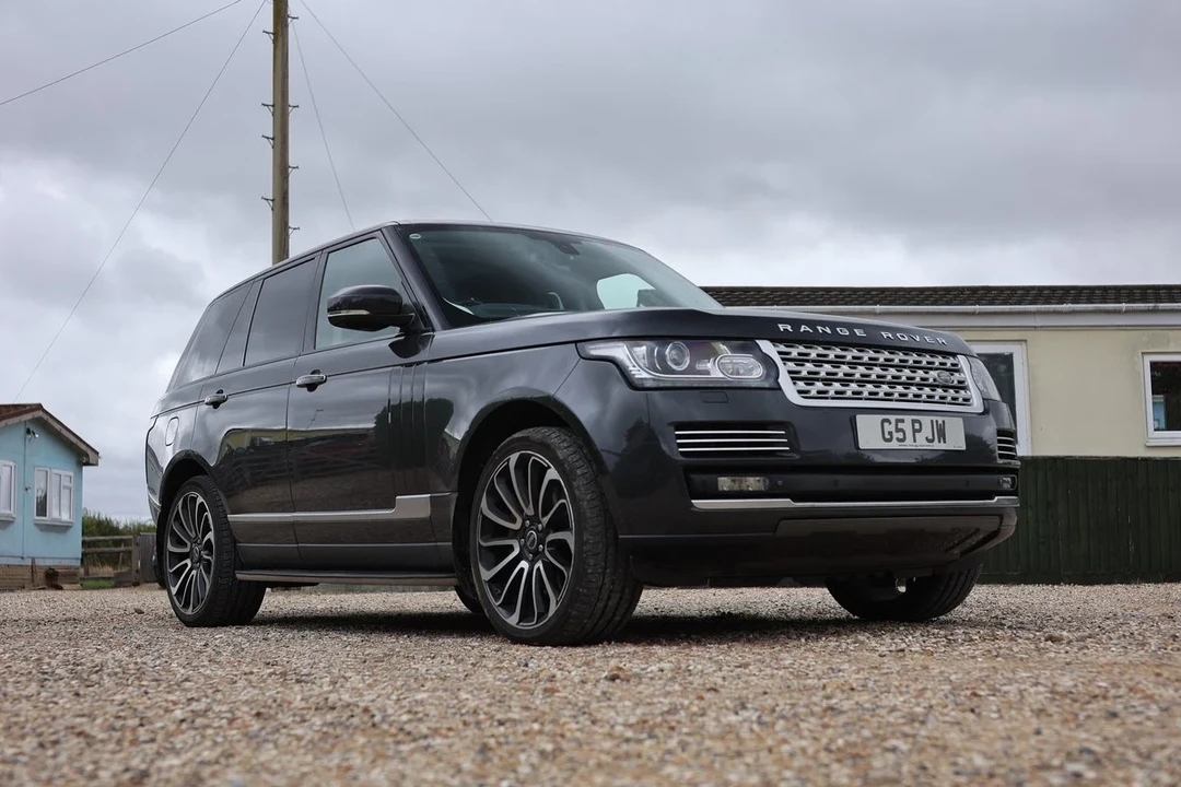 2015 Land Rover Range Rover L405 - Image 5 of 30