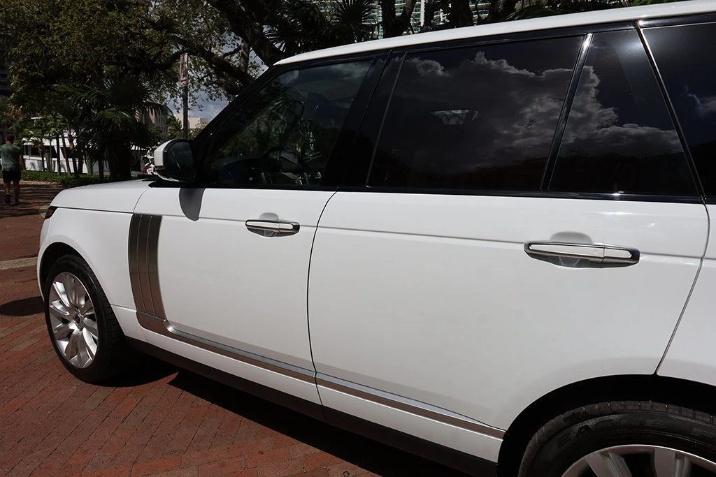 2015 Land Rover Range Rover L405 - Image 23 of 31
