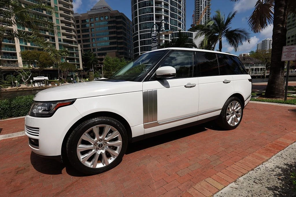 2015 Land Rover Range Rover L405 - Image 16 of 31