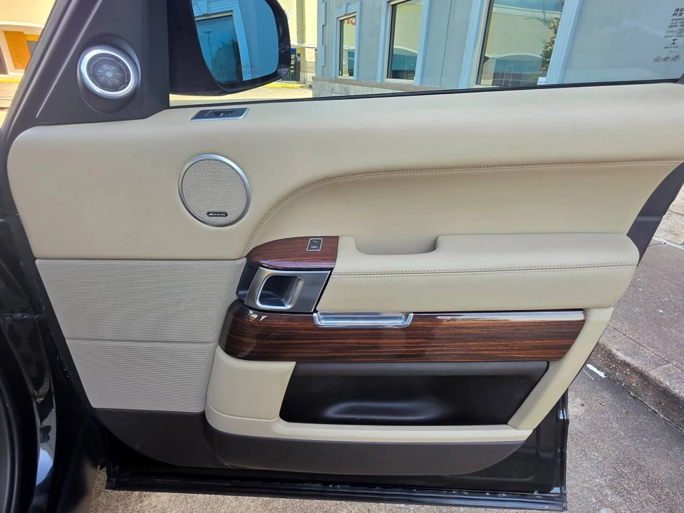 2015 Land Rover Range Rover L405 - Image 16 of 24
