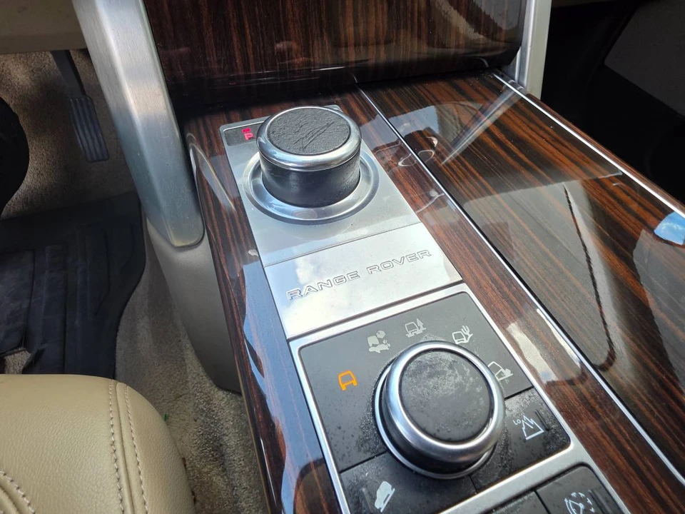 2015 Land Rover Range Rover L405 - Image 20 of 24