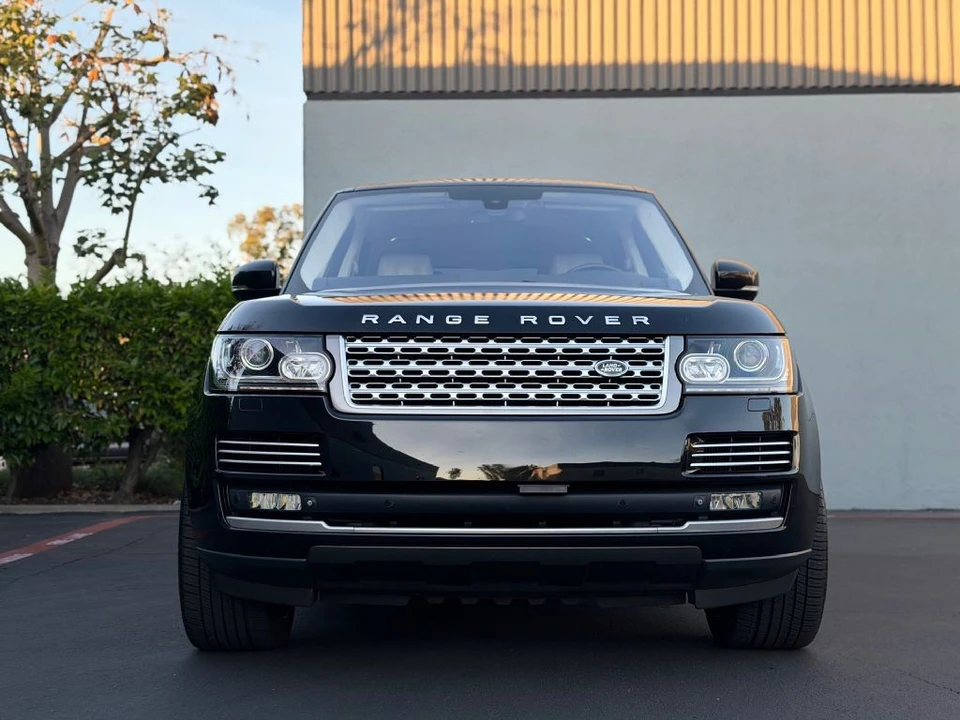 2015 Land Rover Range Rover L405 - Image 8 of 21