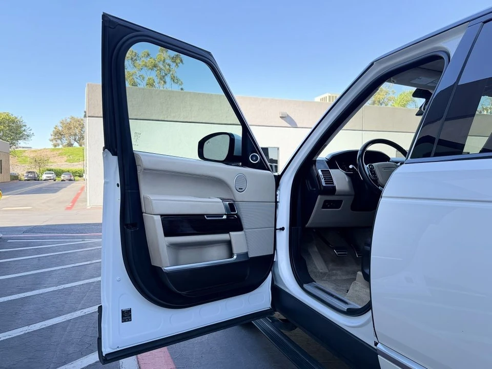 2015 Land Rover Range Rover L405 - Image 18 of 21