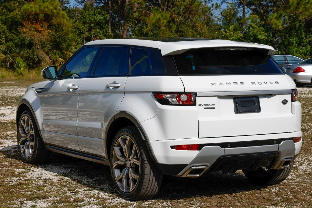 2015 Land Rover Range Rover L405 - Image 5 of 12