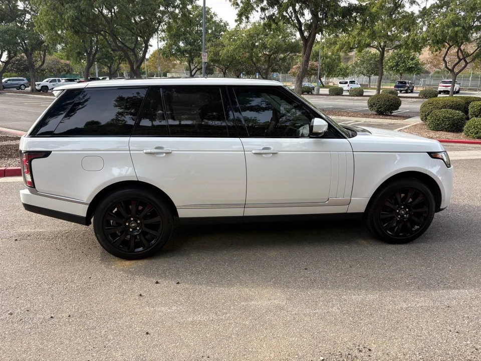 2015 Land Rover Range Rover L405 - Image 6 of 22