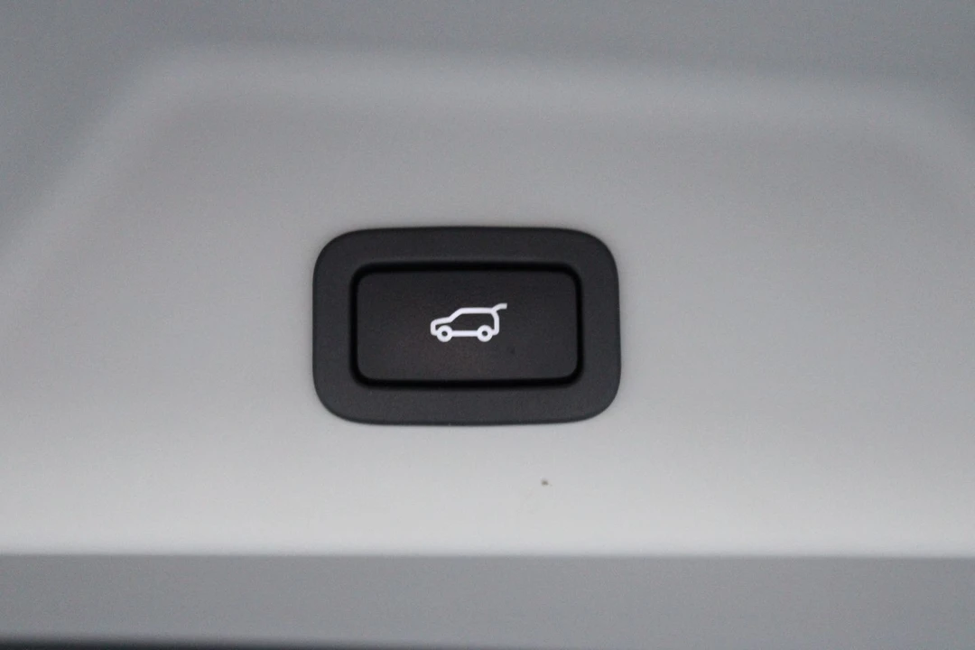 2015 Land Rover Range Rover L405 - Image 28 of 31
