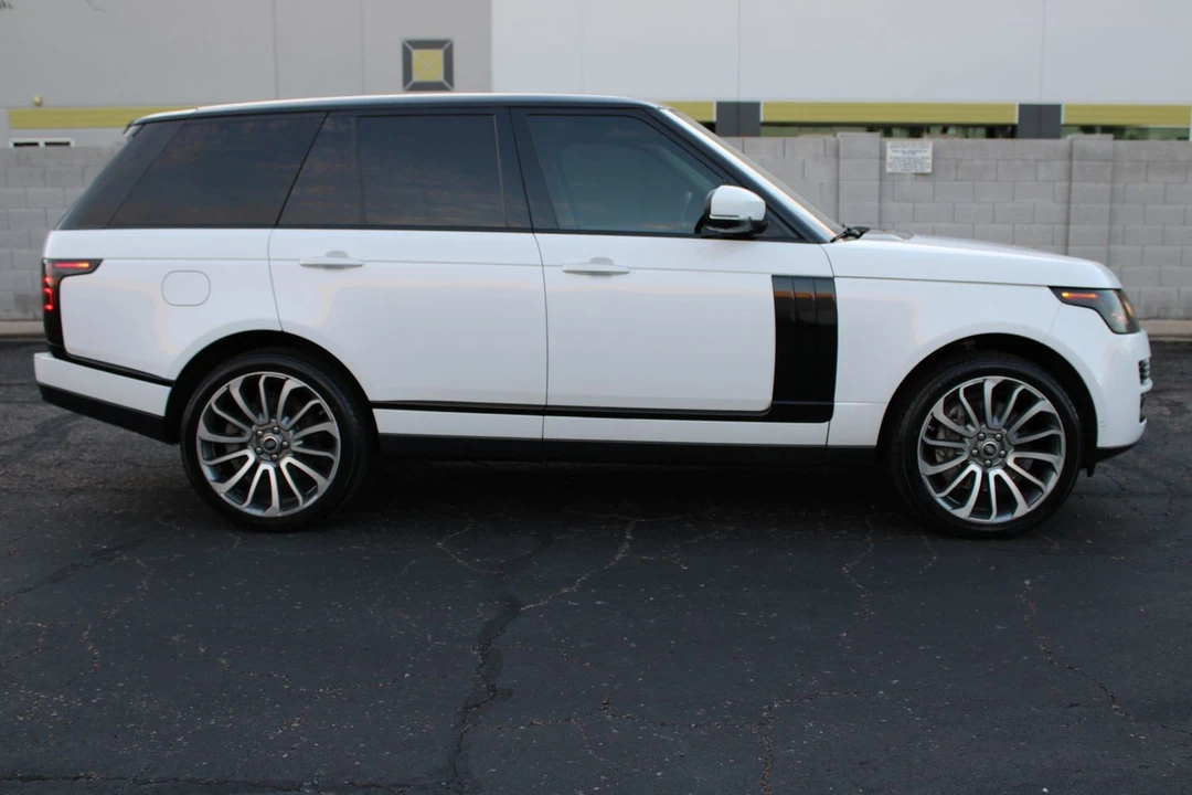 2015 Land Rover Range Rover L405 - Image 2 of 31