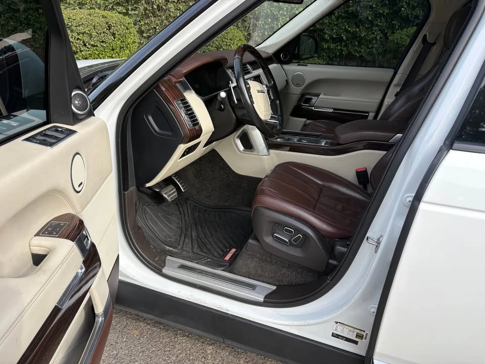 2015 Land Rover Range Rover L405 - Image 10 of 20