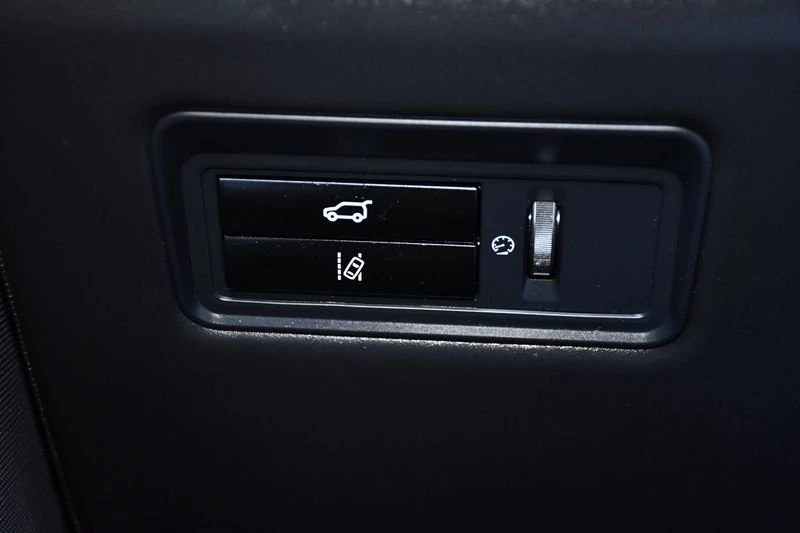 2015 Land Rover Range Rover L405 - Image 18 of 20