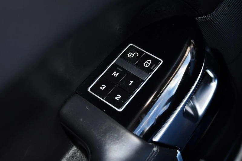2015 Land Rover Range Rover L405 - Image 19 of 20