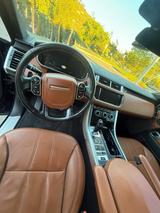 2015 Land Rover Range Rover L405 - Image 6 of 12