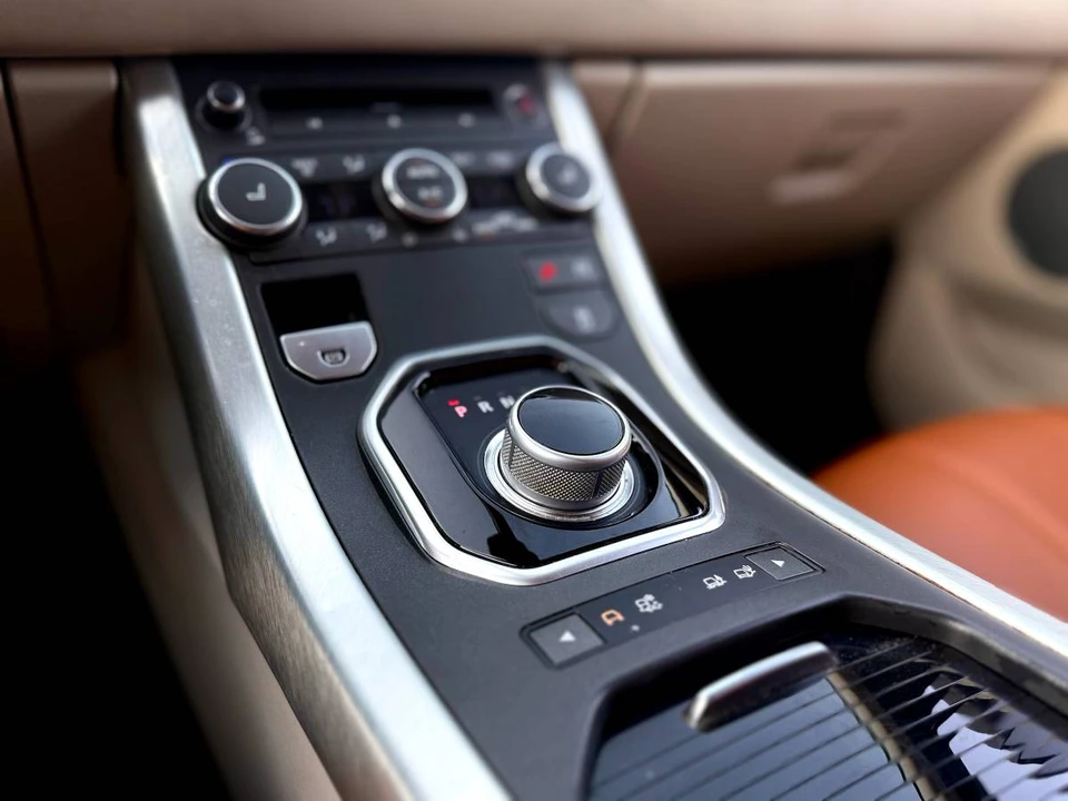 2015 Land Rover Range Rover Evoque 1st Gen - Image 17 of 20