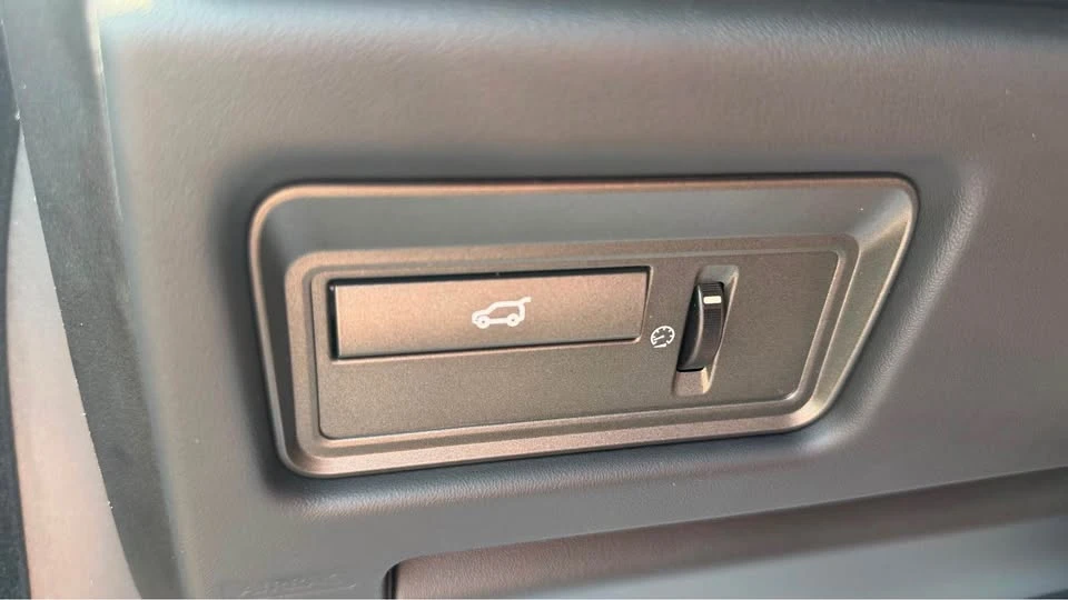 2015 Land Rover Range Rover Evoque 1st Gen - Image 18 of 19