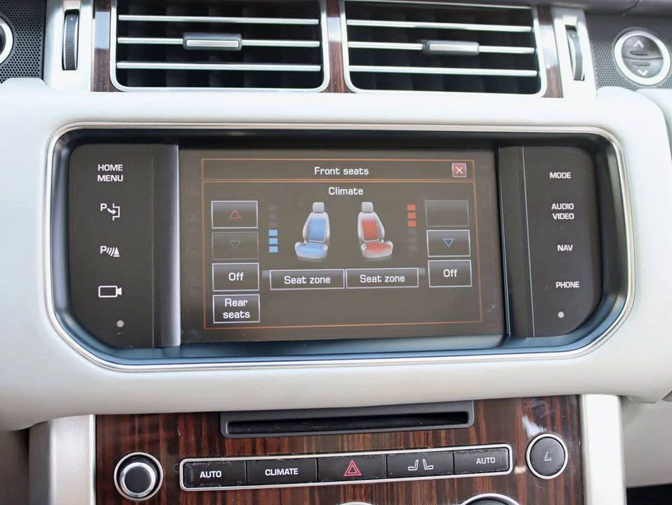 2015 Land Rover Range Rover L405 - Image 13 of 20