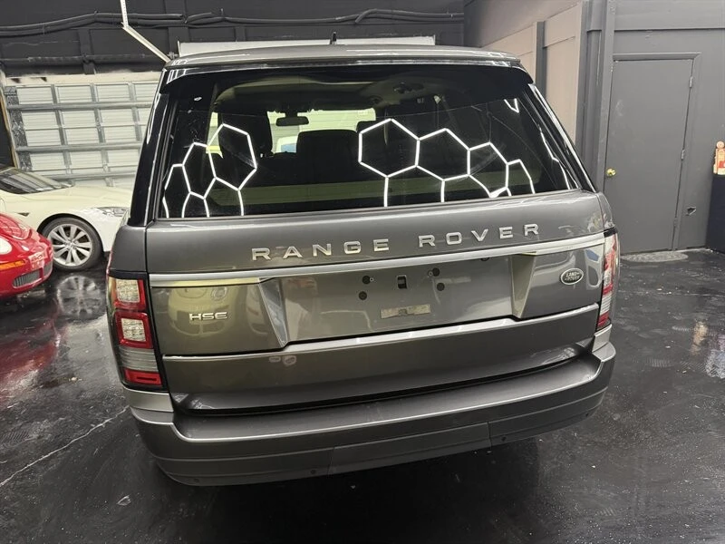 2015 Land Rover Range Rover L405 - Image 13 of 24