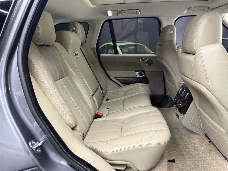 2015 Land Rover Range Rover L405 - Image 9 of 24