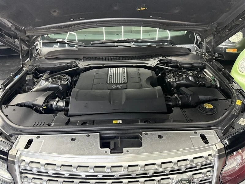 2015 Land Rover Range Rover L405 - Image 6 of 24