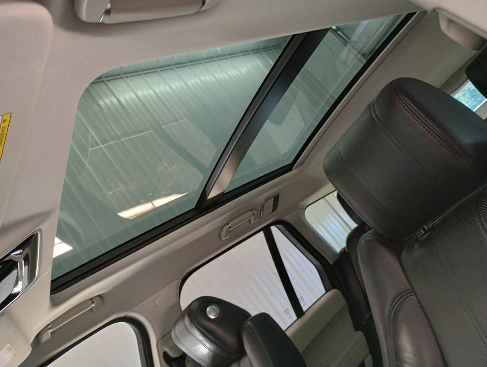 2015 Land Rover Range Rover L405 - Image 9 of 13