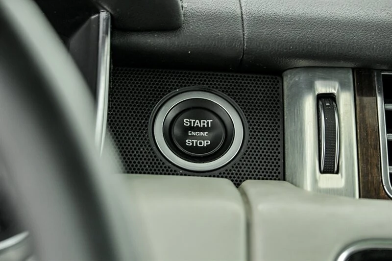 2015 Land Rover Range Rover L405 - Image 24 of 31
