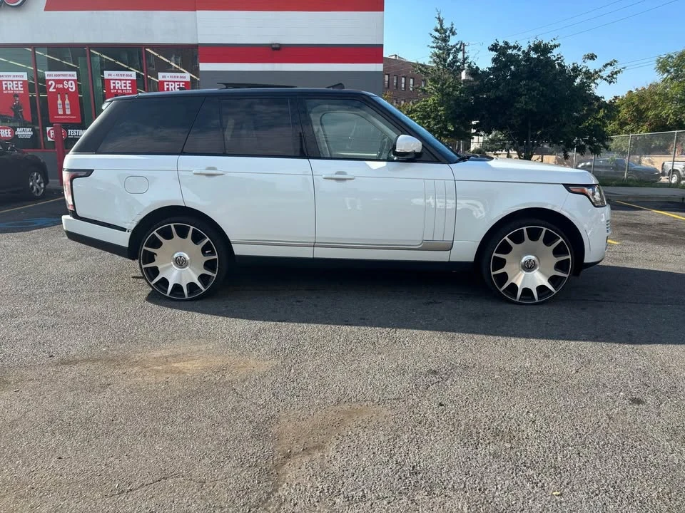 2015 Land Rover Range Rover L405 - Image 9 of 13
