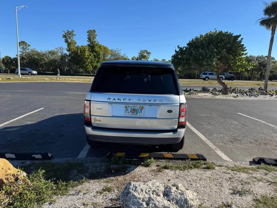 2015 Land Rover Range Rover L405 - Image 4 of 19