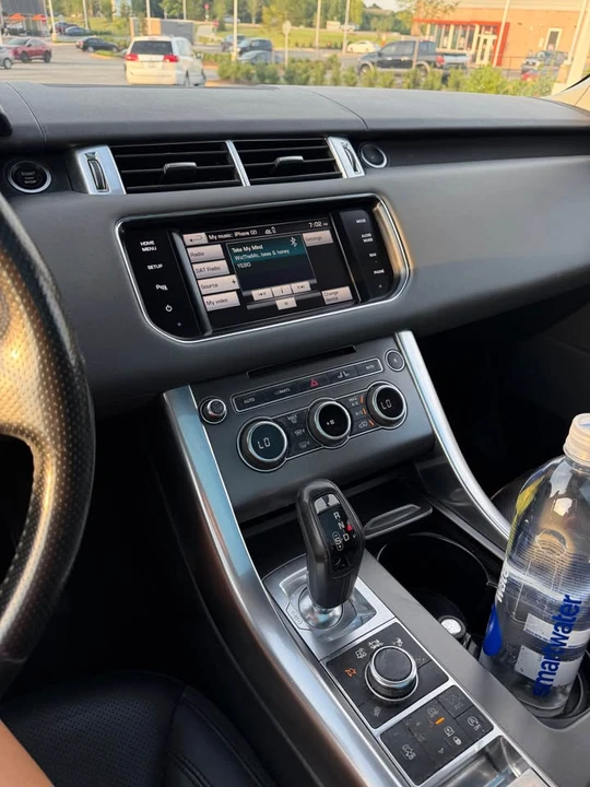 2015 Land Rover Range Rover L405 - Image 7 of 15
